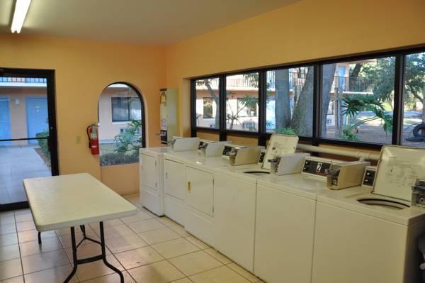 Stayable Kissimmee West Exterior photo