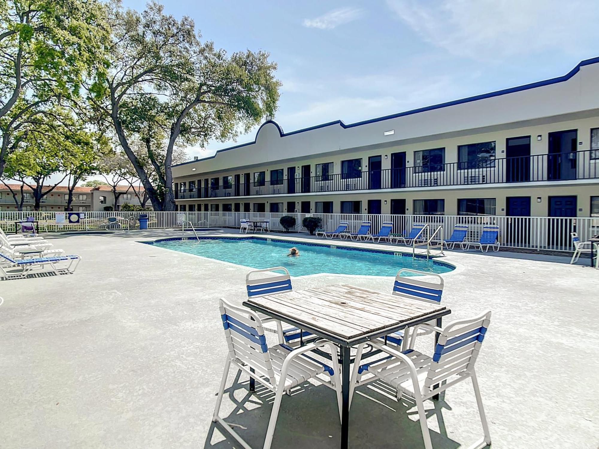 Stayable Kissimmee West Exterior photo